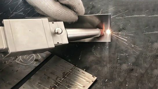 فیلم نمونه دستگاه جوش لیزر فلزات