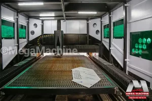 دستگاه برش لیزر فلزات فول کاور CNC فایبر - مگاماشین