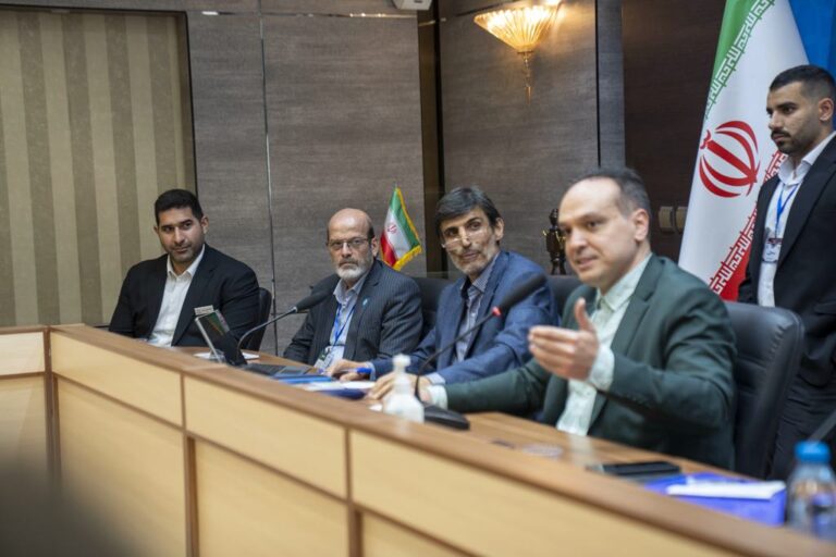 جلسه تقویت ارتباط صنعت و دانشگاه