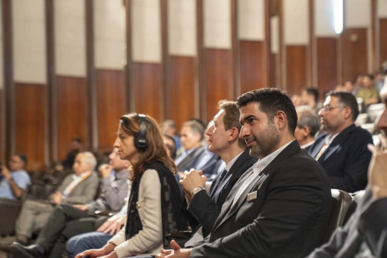 آقای زنجانی مدیرعامل شرکت مگا ماشین
