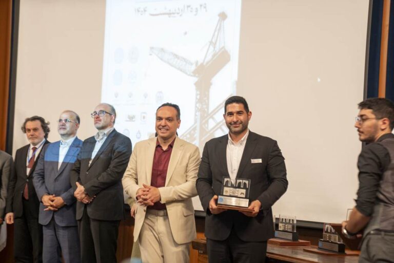 قدردانی از زحمات مدیریت مگاماشین