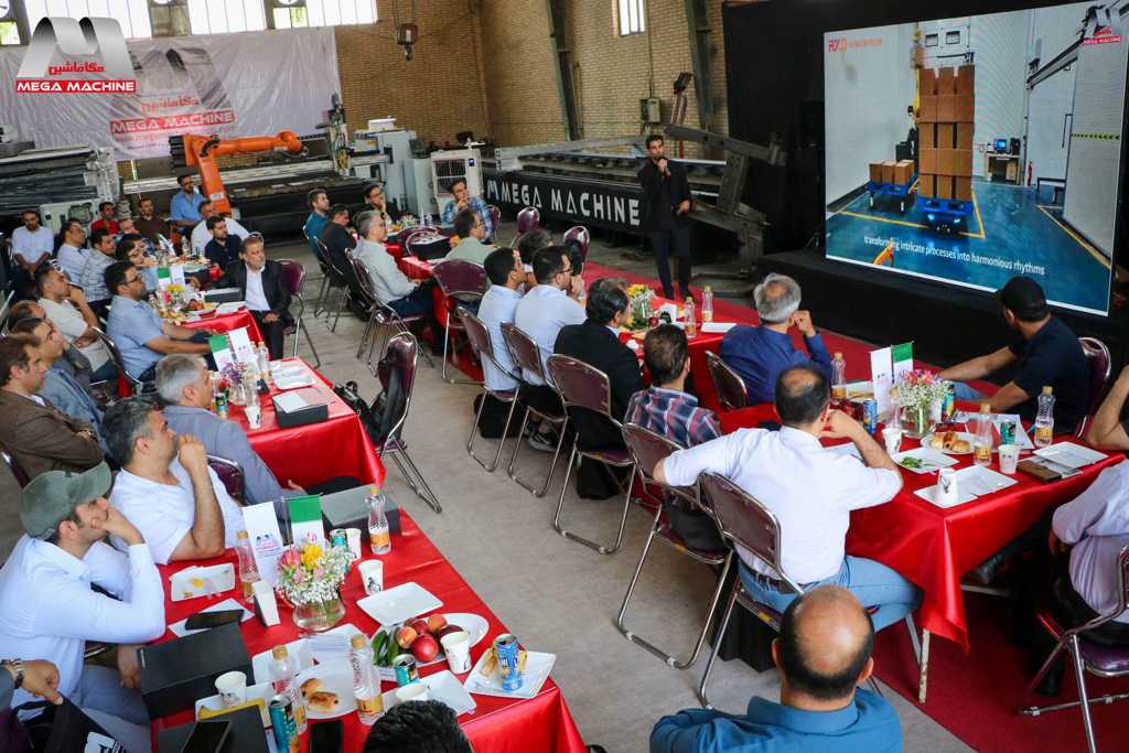 چهارمین رویداد Open House مگاماشین 4 تصاویری از رویداد open house مگاماشین