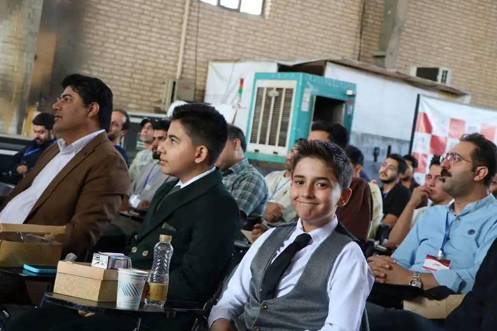 دومین دوره آموزش تخصصی اپراتورهای دستگاه برش لیزر در مگاماشین برگزار شد 4 دومین دوره حضوری و تخصصی آموزش اپراتوری، نگهداری و کار با دستگاه برش لیزر فلزات